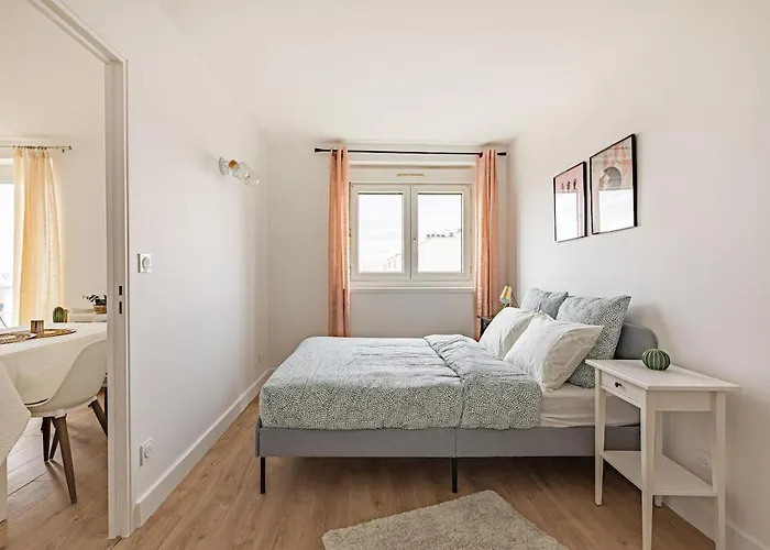 Friendly And Spacious In ! Апартаменты *
